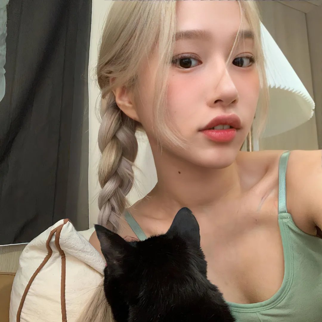 翻转的玻璃杯